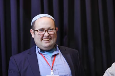 עקיבא אריאל