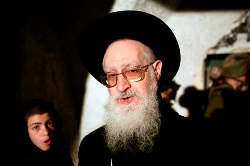 צו מעצר נגד הרב יעקב יוסף: "השוטרים הגיעו גם אליי"