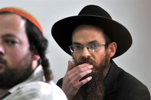שלום עכשיו נגד הרב יצחק שפירא מיצהר