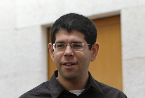ועדת האתיקה: מותר לבן ארי לומר שיריב אופנהיימר מתמסטל