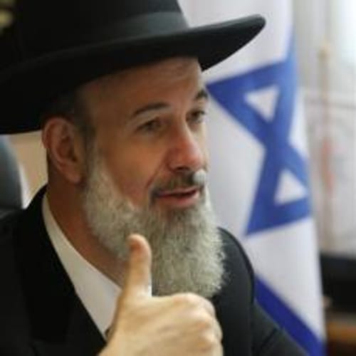 הרב מצגר: מי שנוטע עץ וירטואלי יכול לומר תפילת ה'נוטע'