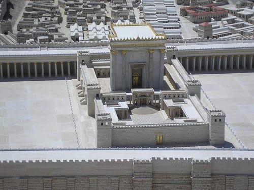 שימושי: הלכות תענית י"ז בתמוז וימי בין המצרים