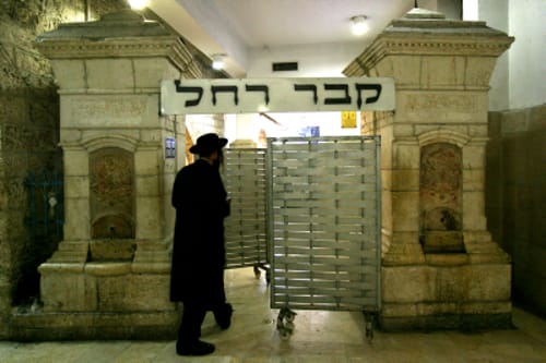מחדשים ומרחיבים את קבר רחל אמנו בבית לחם