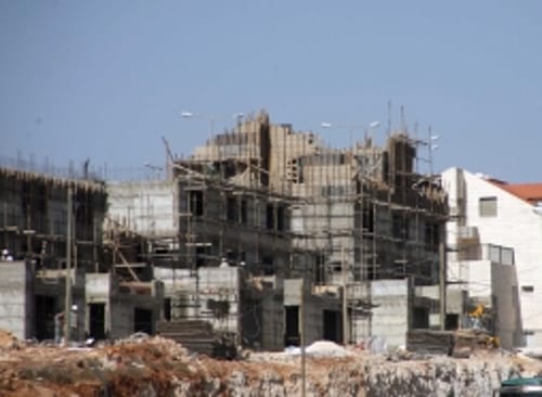 ראשי מועצות: אהוד ברק מעכב את הבנייה ביהודה ושומרון