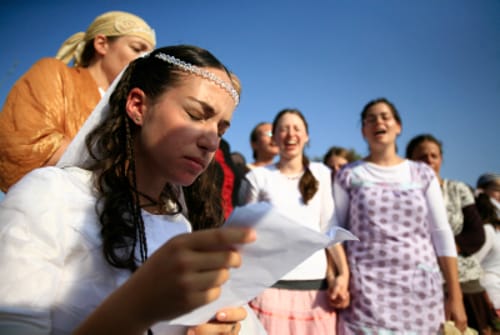 ארגון "קשר" – שהחברים שלך ישדכו לך מישהי