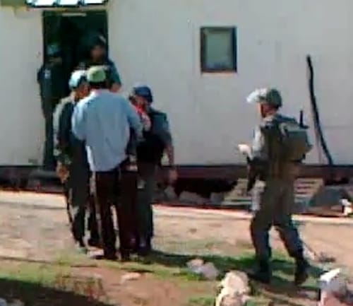 וידאו: שוטר מג"ב איים ברצח על דובר היישוב יצהר