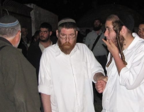 משפחת לבנת קמה מהשבעה ועלתה לתפילה בקבר יוסף