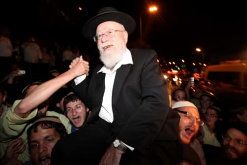 למה רבנים מתעסקים בפוליטיקה? כי זה התפקיד שלהם
