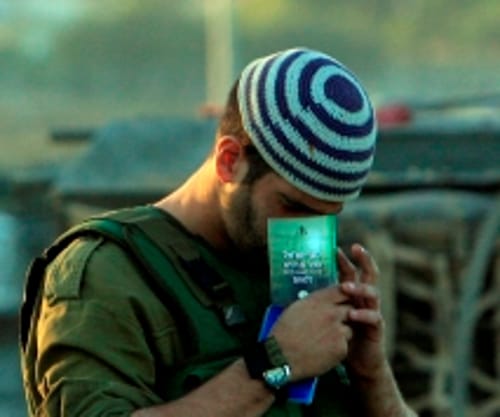 חיילים ממסלול ההסדר עזבו נופש צבאי בגלל נוכחות חיילות