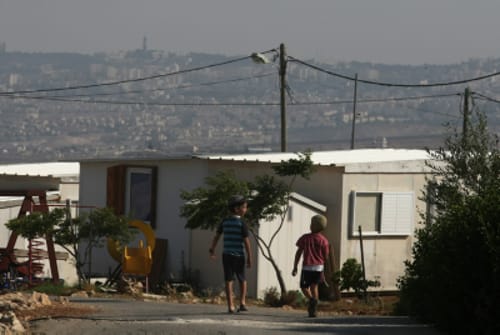 מתנחלים ומשלמים – איפה מתחבא הכסף להתנחלויות?