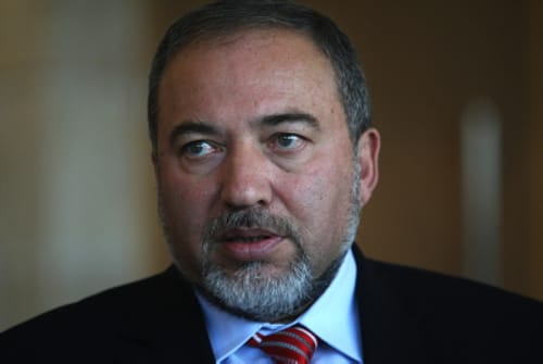ישראל ביתנו תתנגד לחוק הגיוס אם לא יכלול את הערבים