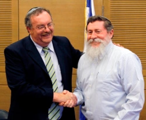 הרבנים יזמו, המועמדים חתמו על  ריצה משותפת בבחירות