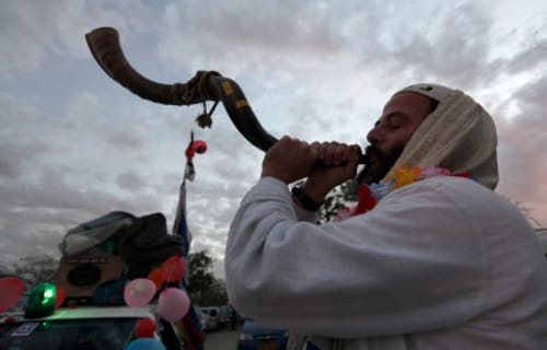 מקובל אמר שהשידוך שלי לא יצליח, מה לעשות?