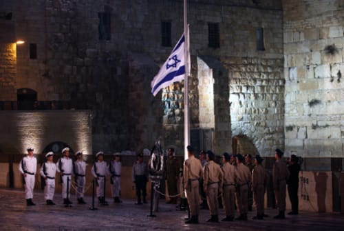 זוכרים את הגיבורים: אירועי יום הזכרון לחללי צה"ל