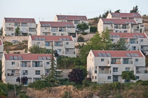אלפים יצעדו מגבעת האולפנה לכנסת בקריאה לאשר את חוק המאחזים