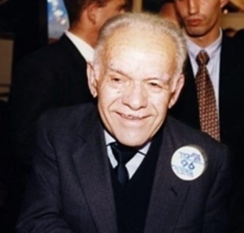 אלפים חולקים בכנסת כבוד אחרון ליצחק שמיר