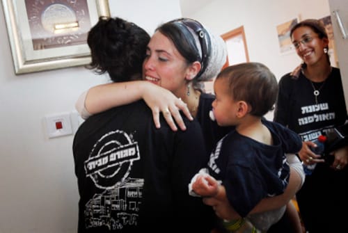 הרב אליעזר מלמד: שכונת האולפנה היא לא עמונה