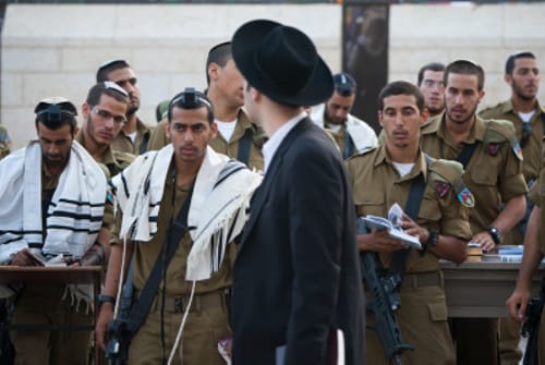 הח"כים הדתיים נועדו עם רבנים: למצוא חלופה לחוק טל