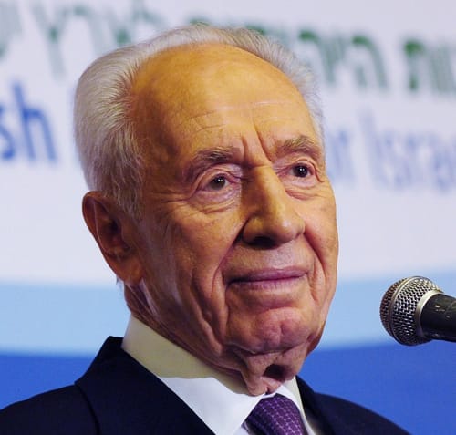 פרס: ההתנחלויות מסכנות את הרוב היהודי בארץ ישראל