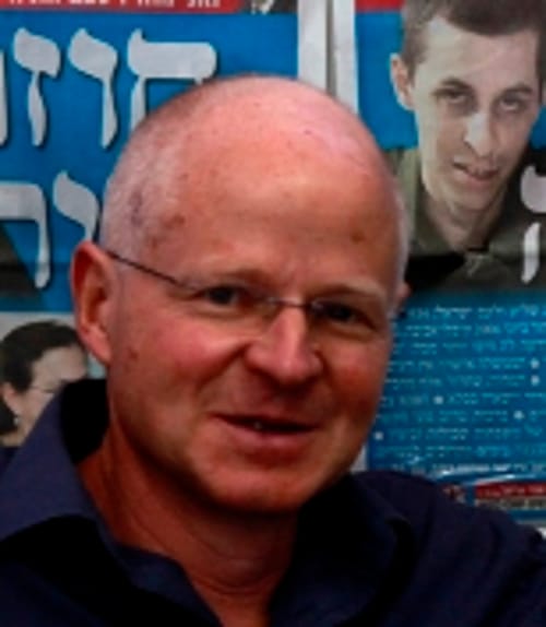 אין בושה: נועם שליט תוקף את נתניהו על המו"מ עם החמאס