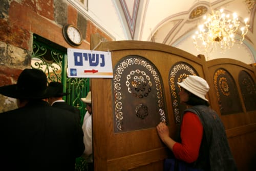 תפילה במערת המכפלה שווה פי 8 יותר מתפילה באומן