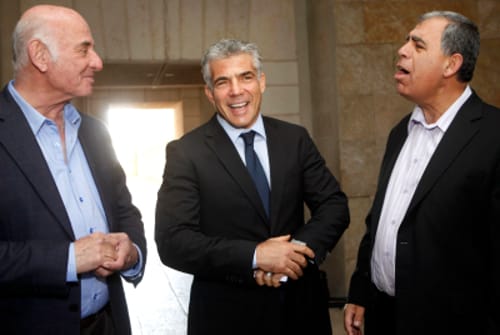 אופס: יאיר לפיד מכנה עצמו נודניק שמבקש תהילה