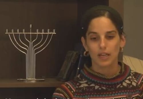 פרויקט מיוחד: תושבי גוש קטיף מדליקים נרות ונזכרים