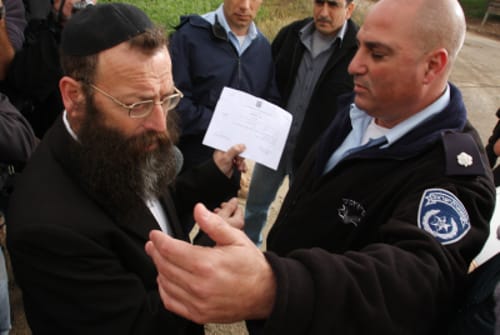 עוצמה לישראל סיירה בכפר מוסמוס לפקח על הבנייה