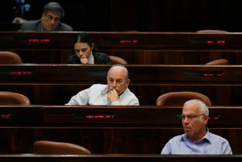 חיכוכים בבית: למה ש'תקומה' תקבל שרים יותר בכירים?