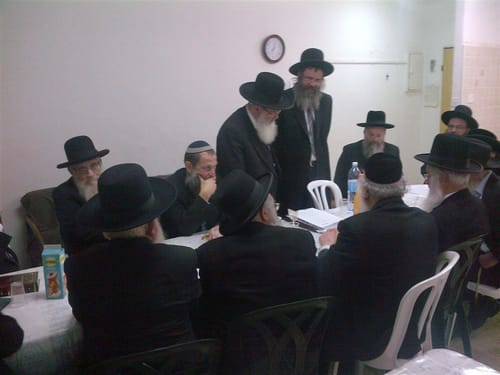 היסטוריה: פגישה משותפת לראשי ישיבות ציוניות וחרדיות