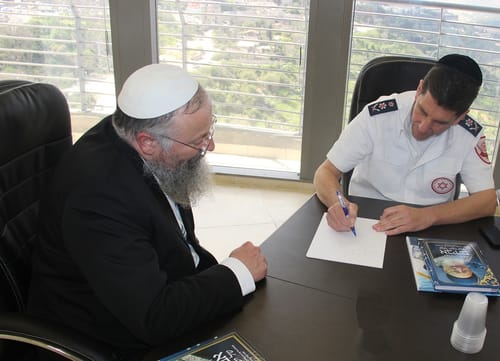 רגע לפני החג: במד"א מוכרים את החמץ