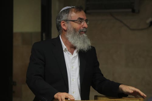 בוגרי ישיבת פתח תקוה מתארגנים למבול סמסים לפוליטיקאים