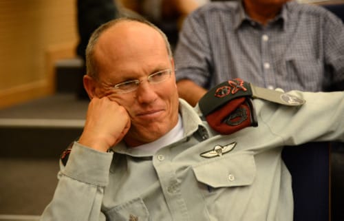 עזבו את רביבי, האשם הוא ניצן אלון