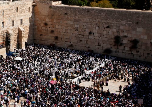 הצעת חוק חדשה: לחלק את רחבת הכותל בצורה שוויונית