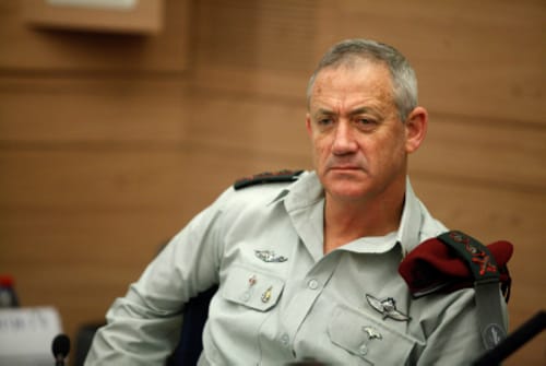 צפו: הרמטכ"ל מתפלל על חיילי צה"ל בקבר רחל