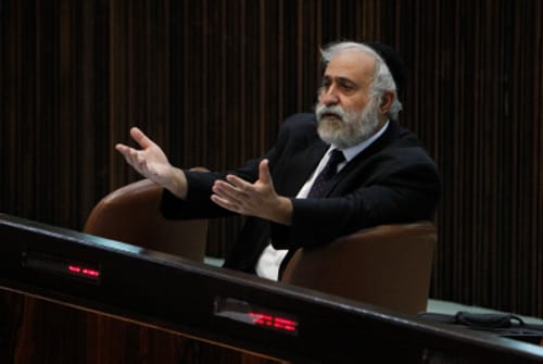 עולם הפוך: ש"ס הפילה את 'חוק הרב עמאר'