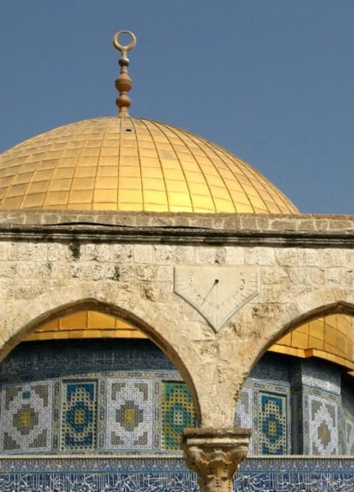ארגוני המקדש מברכים: עוד שעה להכנס להר הבית