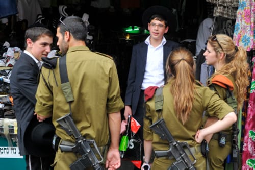 שו"ת סמס: מי יותר חשוב דרוזי שמתגייס לצה"ל או חרדי שלא מתגייס?