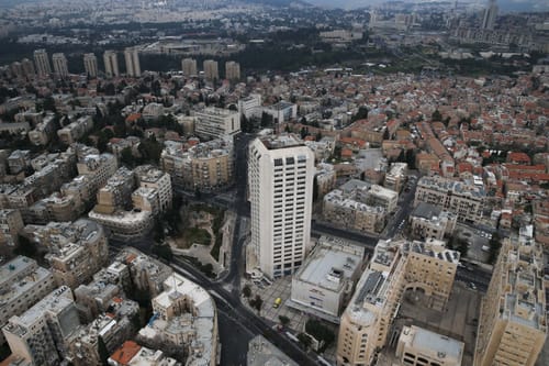 קרן של תקווה: ירידה במחירי הדירות בישראל