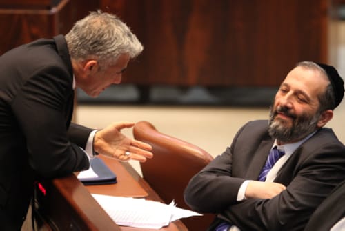 העם דורש אחדות; הפילוג נוצר למעלה