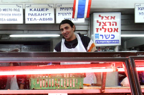 הרב אבינר: לא צריך לקנות עופות מהדרין