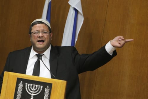 השוטרים כלאו מתיישב לשווא ומסרבים להתנצל
