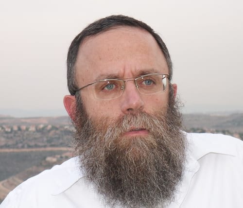 לשבת ארגון: הדילמות של בני עקיבא