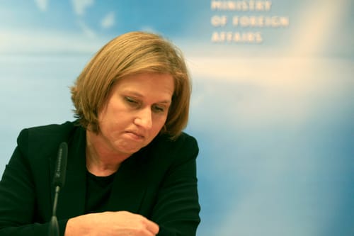 הרב רוזן על לבני: אבוי לזקנותה שביישה את ילדותה!