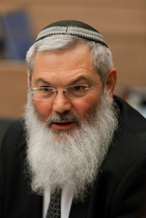 "יש פה הגזמה מטורפת, אין פגיעה בליבת הרבנות"