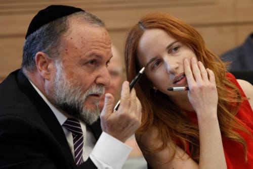 תתעלמו מהסגנון, אולי יצחק כהן צודק?
