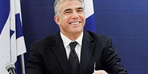 לפיד: "החרדים מביאים מקוריות, רעננות וחדות מחשבה"