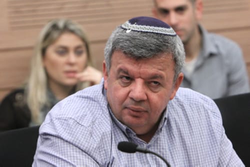 "את ההצעה ההזויה של כלפה צריך להרוג כשהיא קטנה"