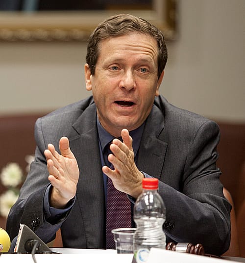 יו"ר העבודה: "כמה שבנט יצרח, זה לא יזיז לאף אחד"