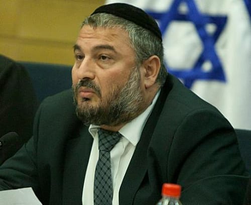 החרדים בלחץ: תפילה למען משה אבוטבול
